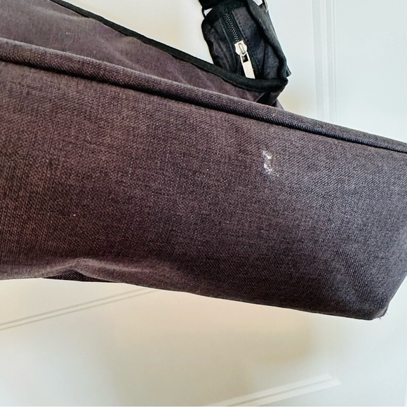 Urbani Adjustable Crossbody Bag - Picture 9 of 14